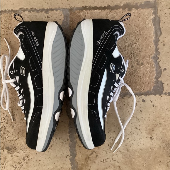 Skechers Women`s Shape Ups Strength Walking Sneaker-SZ 9 - Picture 6 of 7